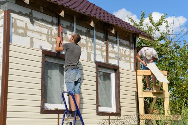 Handyman Siding Repair in Eagle