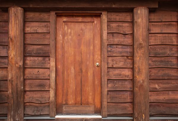 Log Cabin Siding Installation in Eagle
