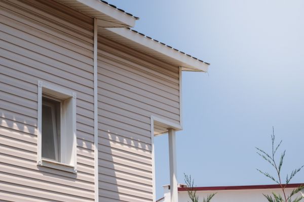 Vinyl Siding Hole Repair in Eagle